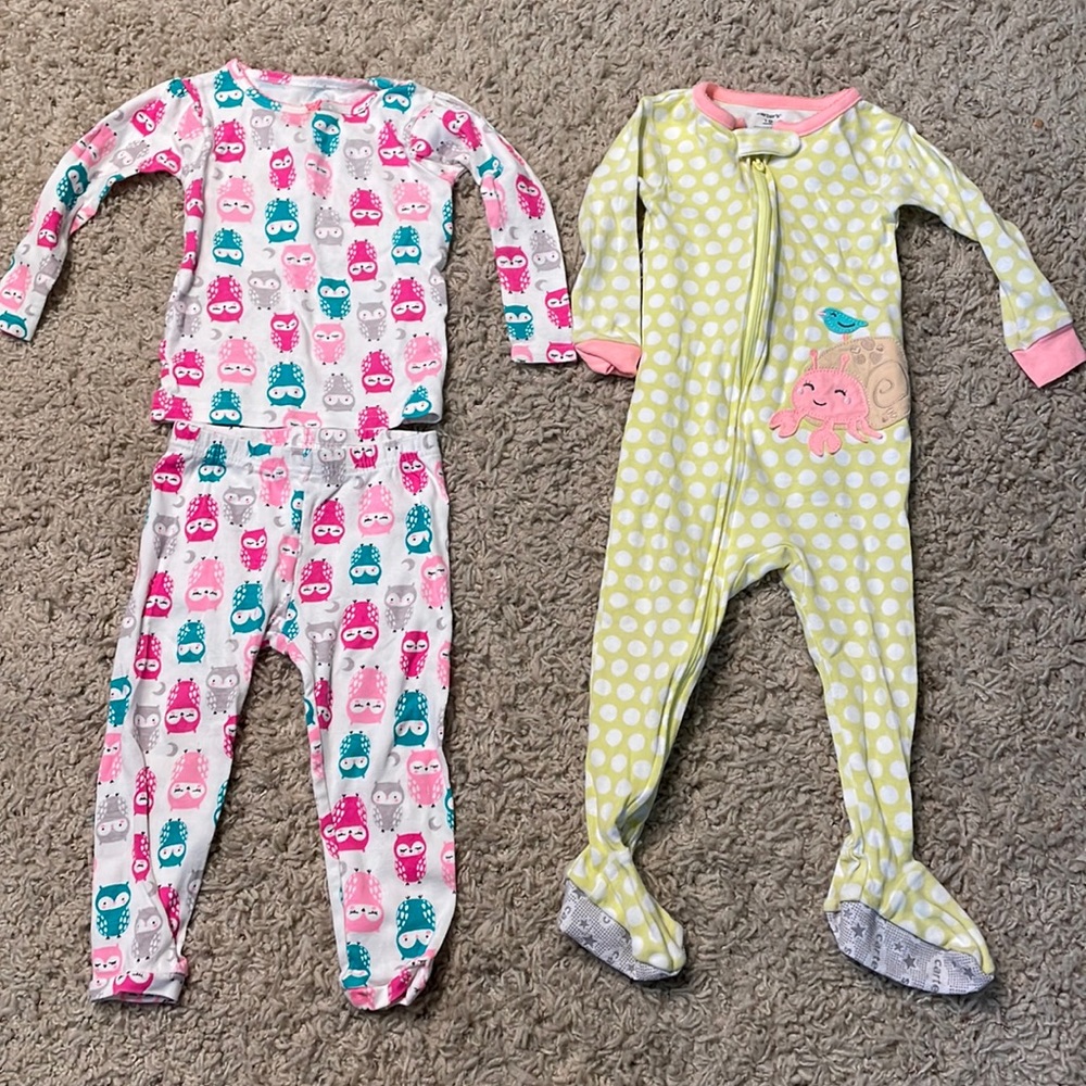 Carters 18 months pajamas